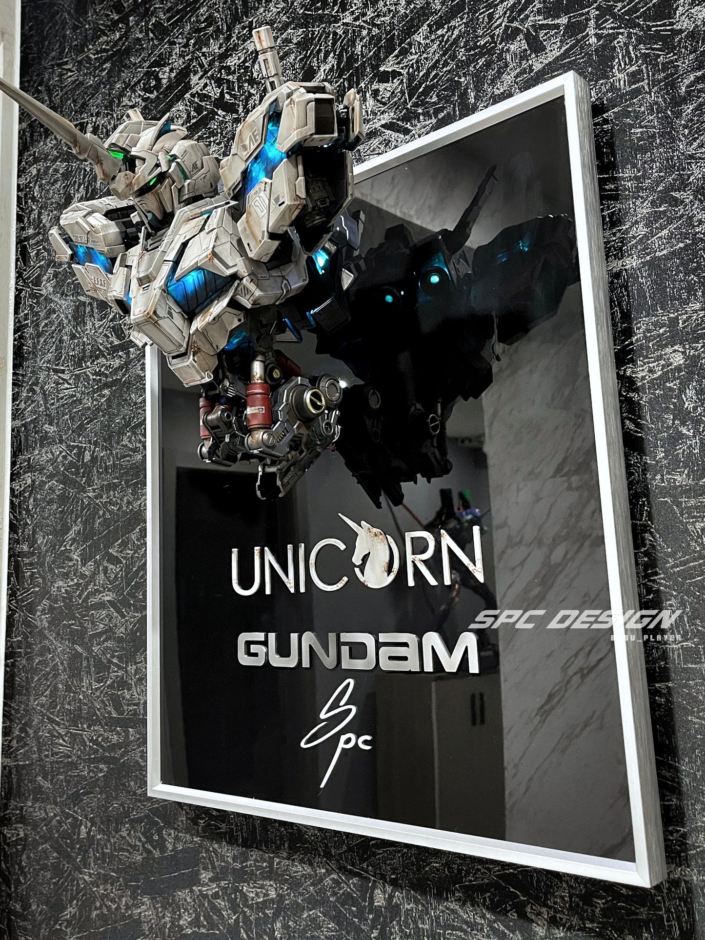 1:35 Unicorn Bust Gundam