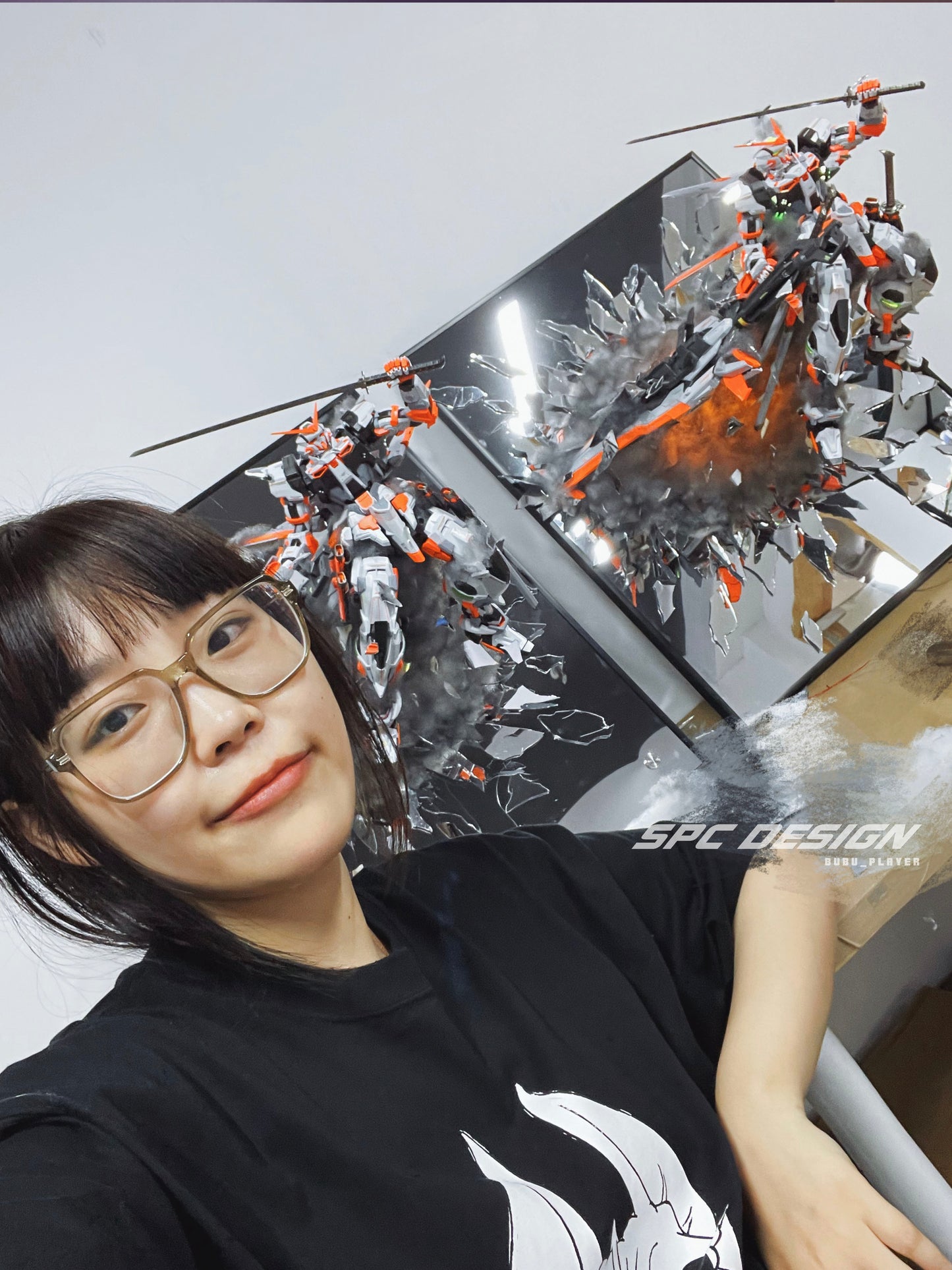 Gundam Astray with Huge Sword with lighting effect and fluorescent effect!!