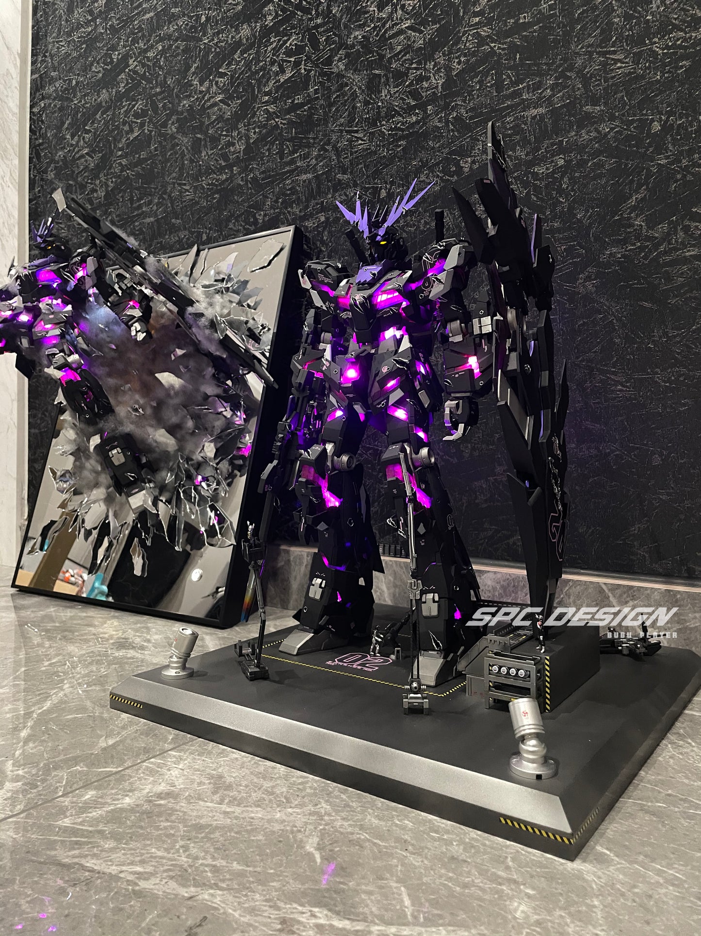 Unicorn Gundam 02 with platform standing one 1:48 mega