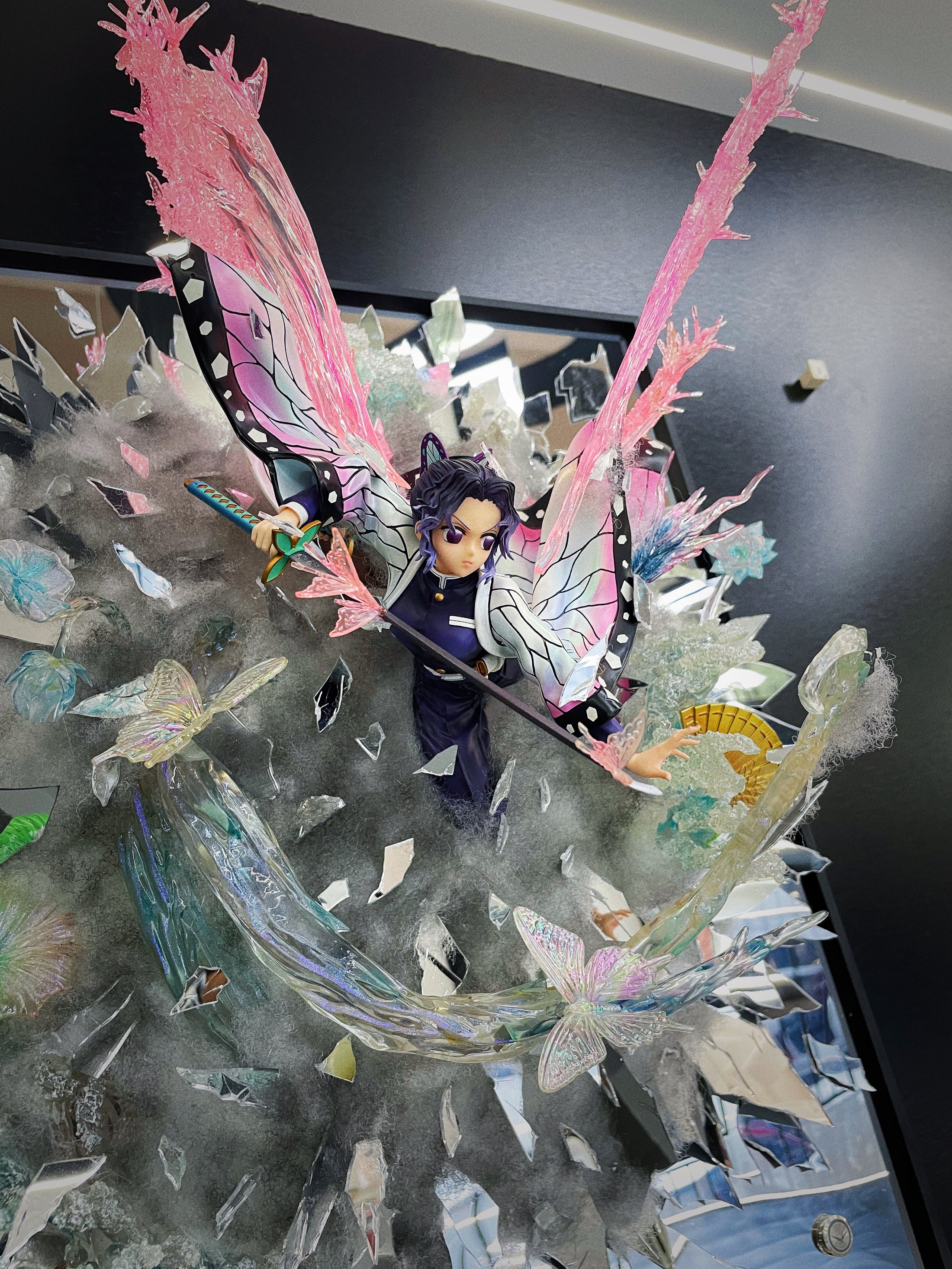 Demon slayer Shinobu kocho fly from broken mirror 50*60cm – bubuplayer